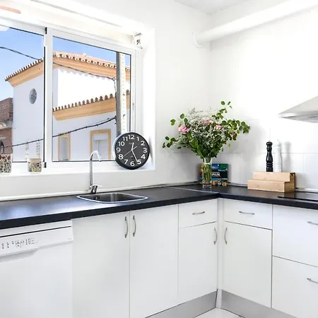 Lovely 2-bedroom In Pueblo Nuevo De Guadiaro
