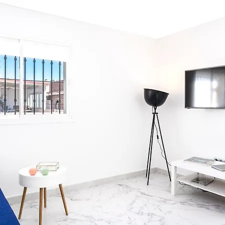Lovely 2-bedroom In Pueblo Nuevo De Guadiaro